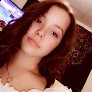 Meet your Posher, Ainslee